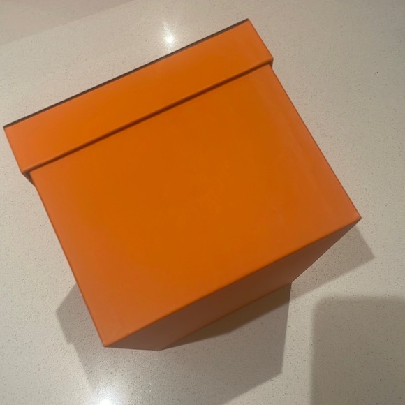 Original Hermes boxes in excellent condition. - Picture 3 of 4